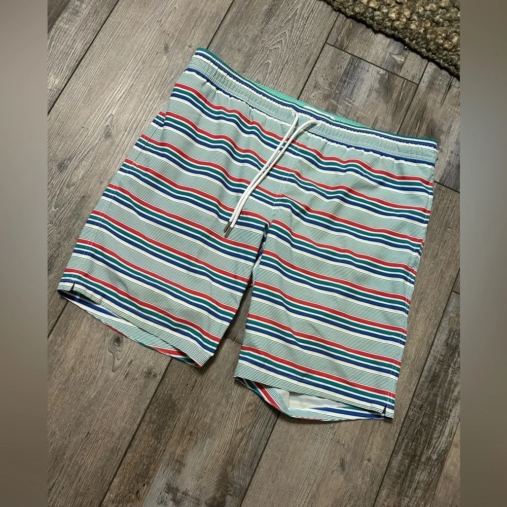 Bonobos 7-Inch E-Waist Swim Trunks Sz: M Striped shorts